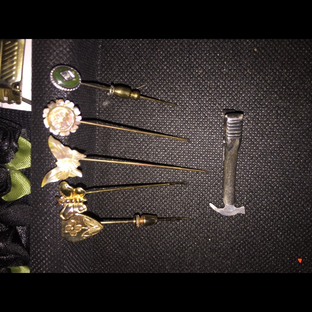 Vintage pins and pendants